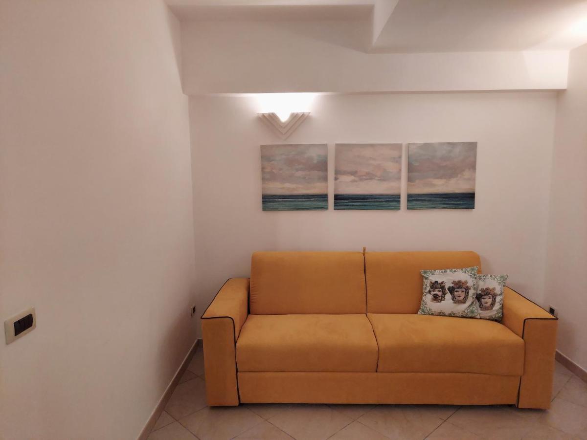 Villa Costanza Casa Vacanze อาโวลา ภายนอก รูปภาพ